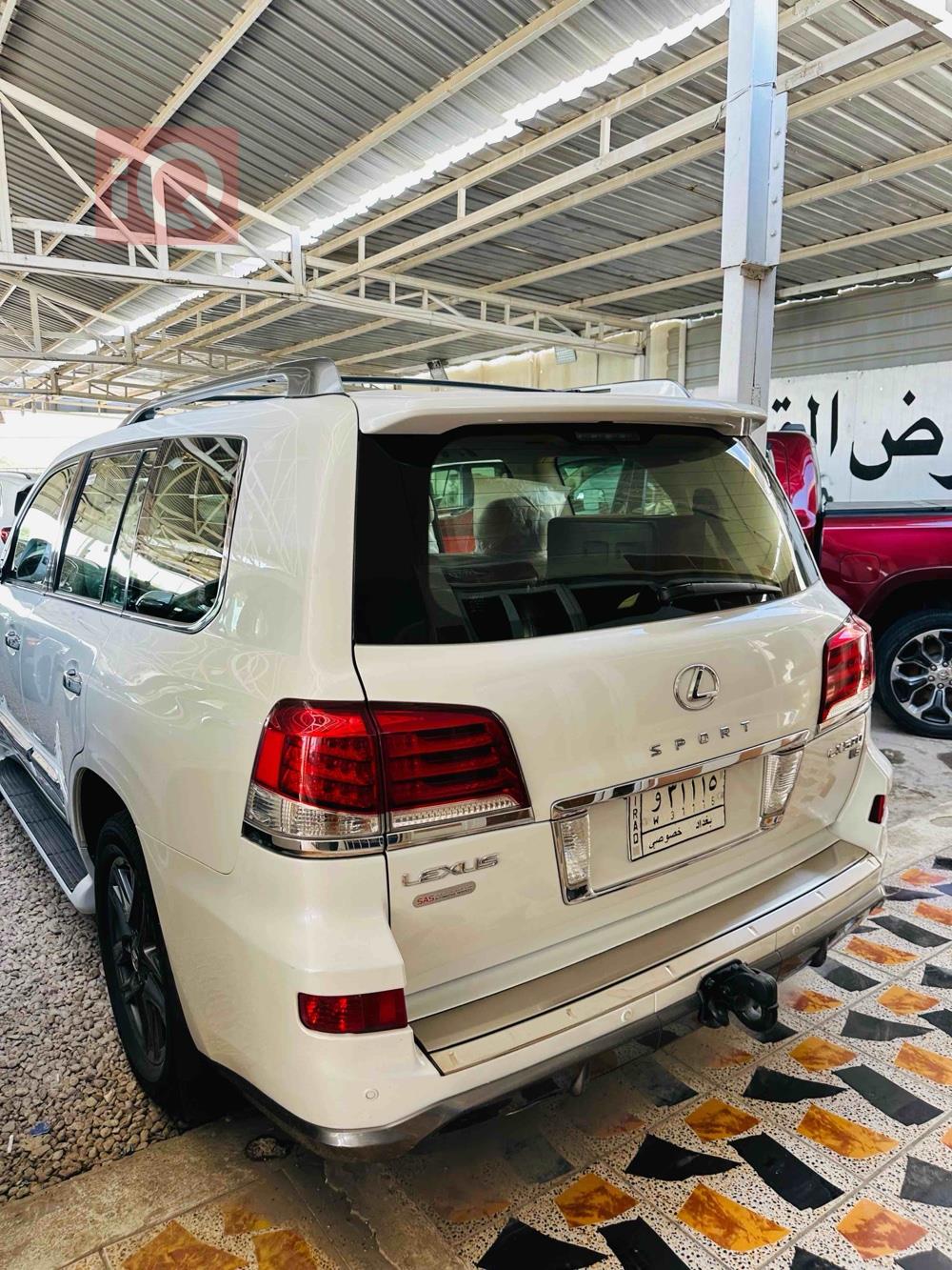 Lexus LX
